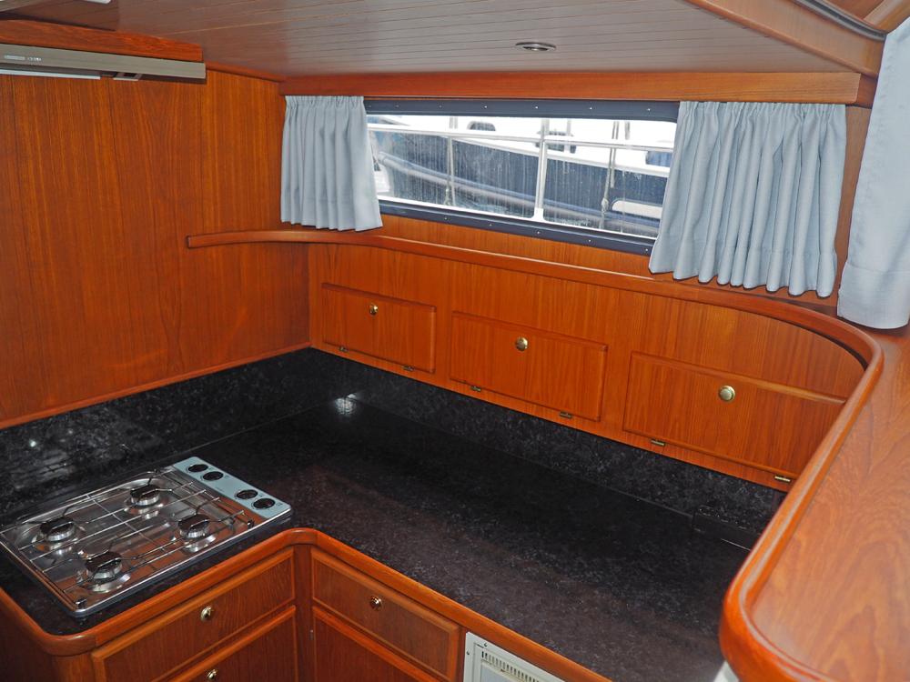 Fore ship, Accommodation